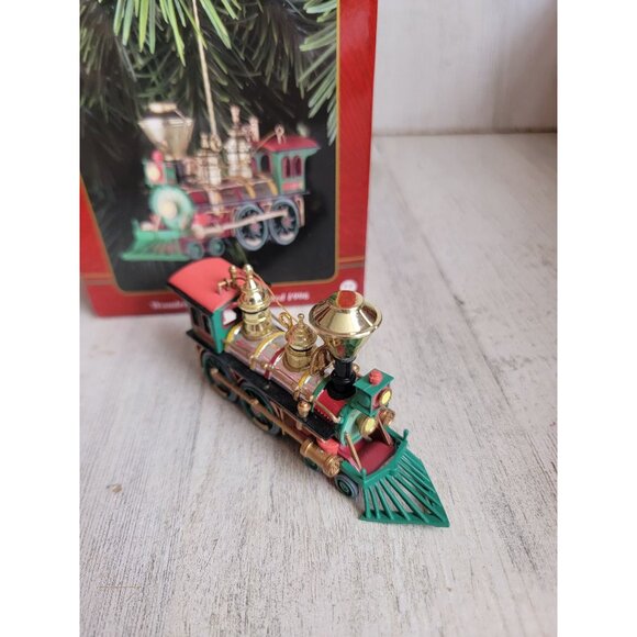 Carlton Cards Wonderland Express 1996 train ornament Xmas - Picture 2 of 9